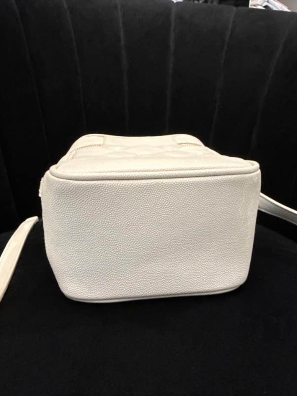 Saint Laurent 80s Vanity Crossbody Bag - Picture 5 of 9